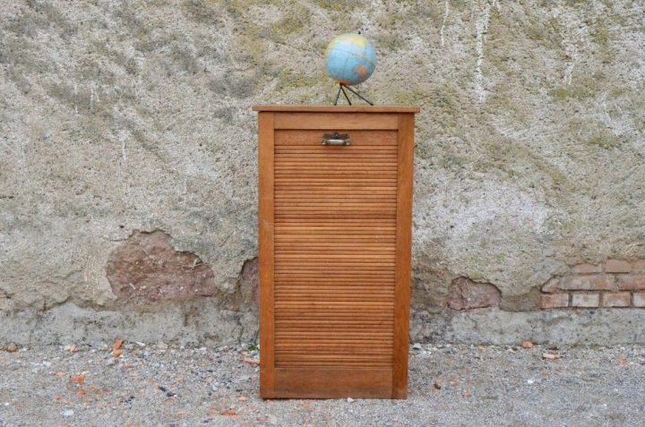 Meuble À Rideau Mathurin – L'Atelier Belle Lurette tout Rideau Pour Cacher Etagere Meuble À Rideau Mathurin – L'Atelier Belle Lurette tout Rideau Pour Cacher Etagere