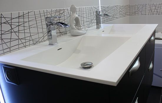 Meuble Double Vasque Et Coiffeuse Sur Mesure En Noir Et serapportantà Plan De Toilette Sur Mesure