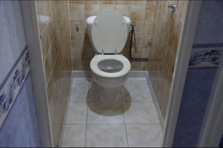 Pas-À-Pas : Comment Refaire Le Carrelage Des Wc concernant Refaire Ses Toilettes