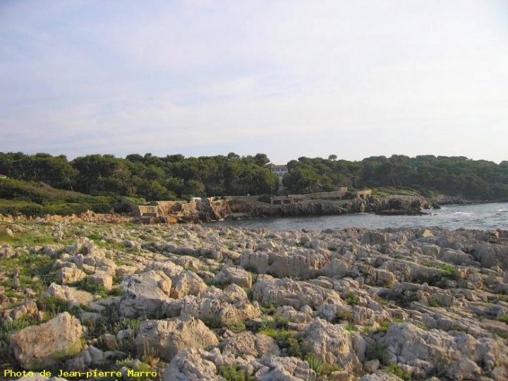 Photo Début Du Chemin Douanier Du Cap D'Antibes – Antibes concernant Chemin Du Puy Antibes