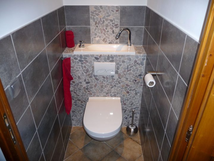 Pin De Narimene Kairouani En Deco En 2019 | Toilettes tout Toilette Avec Lavabo