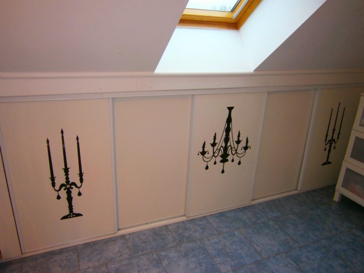 Placard Coulissant Sous Pente (Photo 3/10) – Fait Par Mon tout Rideau Placard Sous Pente