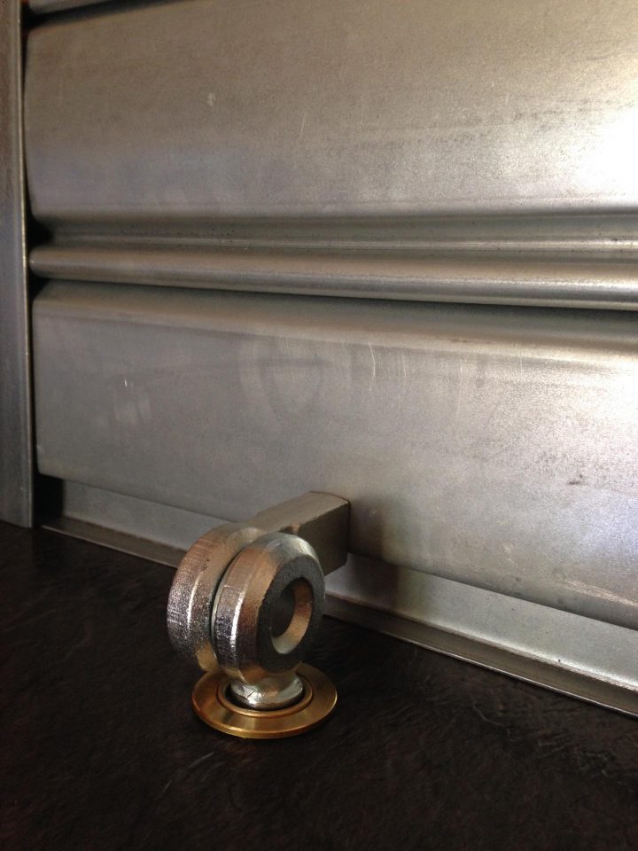 Porte Cadenas Viro 695 Pour Rideaux Metalliques, Serrure dedans Rideau Metallique Devis En Ligne Porte Cadenas Viro 695 Pour Rideaux Metalliques, Serrure dedans Rideau Metallique Devis En Ligne