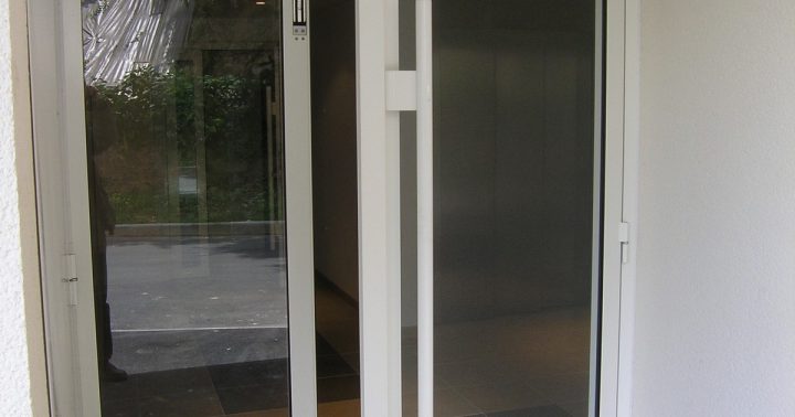 Portes D'Entrée Sur-Mesure serapportantà Veranda Rideau Niort Portes D'Entrée Sur-Mesure serapportantà Veranda Rideau Niort