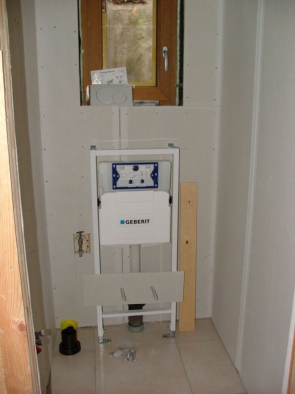 Pose Du Wc Suspendu – Rénovation D Une Annexe | Wc encequiconcerne Habillage Toilette Suspendu