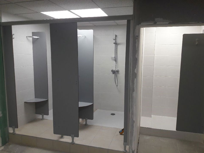 Réalisation Bron : Douches D'Entreprise Dans Une Usine destiné Douche Chantier Réalisation Bron : Douches D'Entreprise Dans Une Usine destiné Douche Chantier