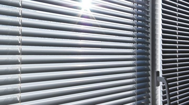 Réparer Votre Rideau Métallique Sur Paris 11 Au Meilleur Prix dedans Rideau Métallique Prix