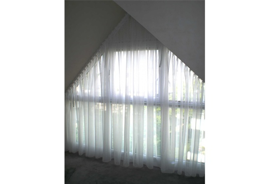 Rideau Classique, Voilage Pour Fenêtre Triangulaire concernant Rideau Triangle Rideau Classique, Voilage Pour Fenêtre Triangulaire concernant Rideau Triangle