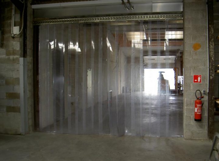 Rideau De Chambre Froide En Plastique, Rideaux Industriels destiné Rideau Plastique Anti Froid