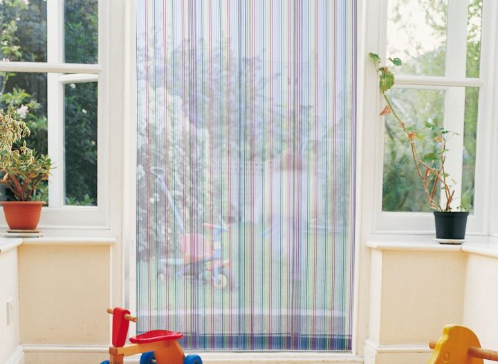 Rideau De Porte Moustiquaire Moustirayures | Jardideco serapportantà Rideau Pour Baie Vitrée