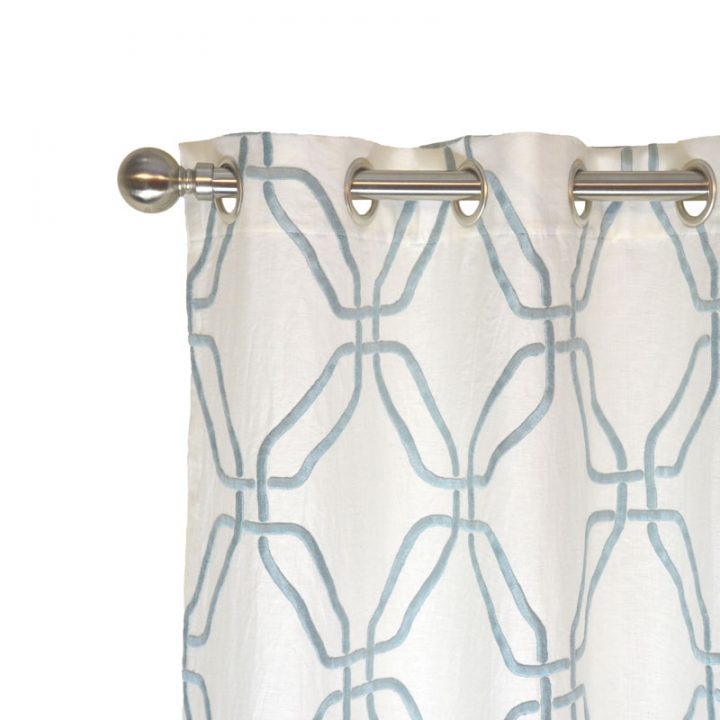 Rideau En Lin Brodé Graphique Saphir – 3 Coloris – Atelier pour Rideau Lin Pas Cher