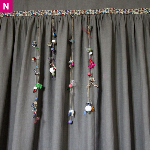 Rideau En Lin Gris Et Guirlande encequiconcerne Rideau En Lin Gris