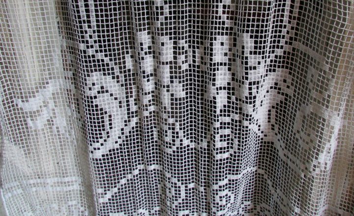 Rideau Filet Filet Brodé Ancien 130X180 Cm – Chantale concernant Ruflette Rideaux Crochets Rideau Filet Filet Brodé Ancien 130X180 Cm – Chantale concernant Ruflette Rideaux Crochets