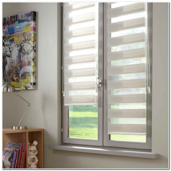 Rideau Occultant Sur Fenetre Pvc – Rideau : Idées De pour Rideau Occultant Petite Fenetre