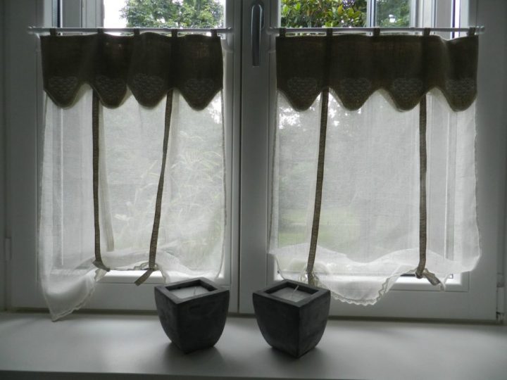 Rideau Petite Fenetre Salon – Noel Decoration à Rideau Sur Fenetre