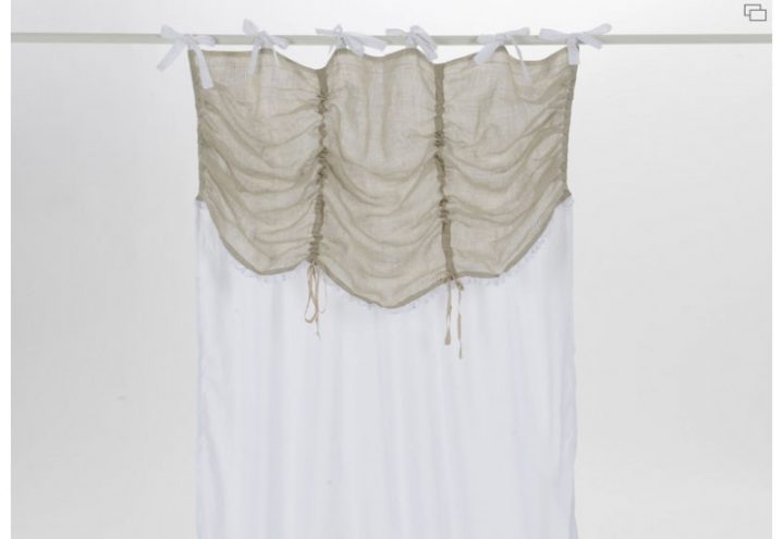 Rideau Romantique Chic 2 Tons Blanc Et Taupe Avec Volant à Rideaux Romantiques