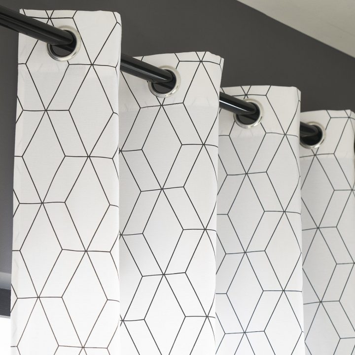 Rideau Tamisant, Alex, Blanc Et Noir, L.140 X H.260 Cm concernant Rideau Forme Geometrique