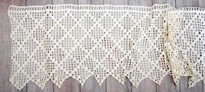 Rideau Vintage Brise Bise Au Crochet Ancien Syle Shabby concernant Rideaux Dentelle Ancienne Ou Macramé