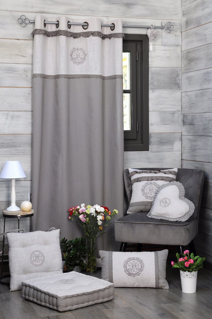 Rideau Vitrage 45X100Cm Gris Et Blanc Et Écusson Brodé tout Rideau Gris Argenté