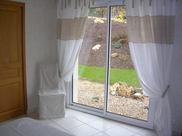 Rideaux Blancs – Wikilia.fr concernant Rideaux En Lin Pas Cher Rideaux Blancs – Wikilia.fr concernant Rideaux En Lin Pas Cher