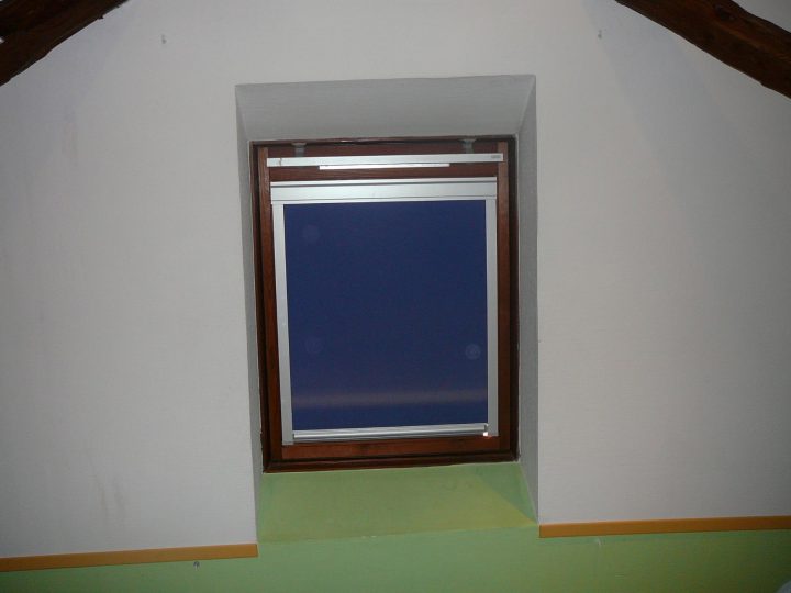 Rideaux Pour Vélux. – Turlututu Couture destiné Rideau Sur Velux