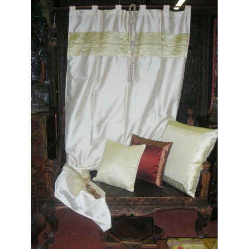 Rideaux Taffetas Bords Brocard (Ecru) serapportantà Rideaux Taffetas Rideaux Taffetas Bords Brocard (Ecru) serapportantà Rideaux Taffetas