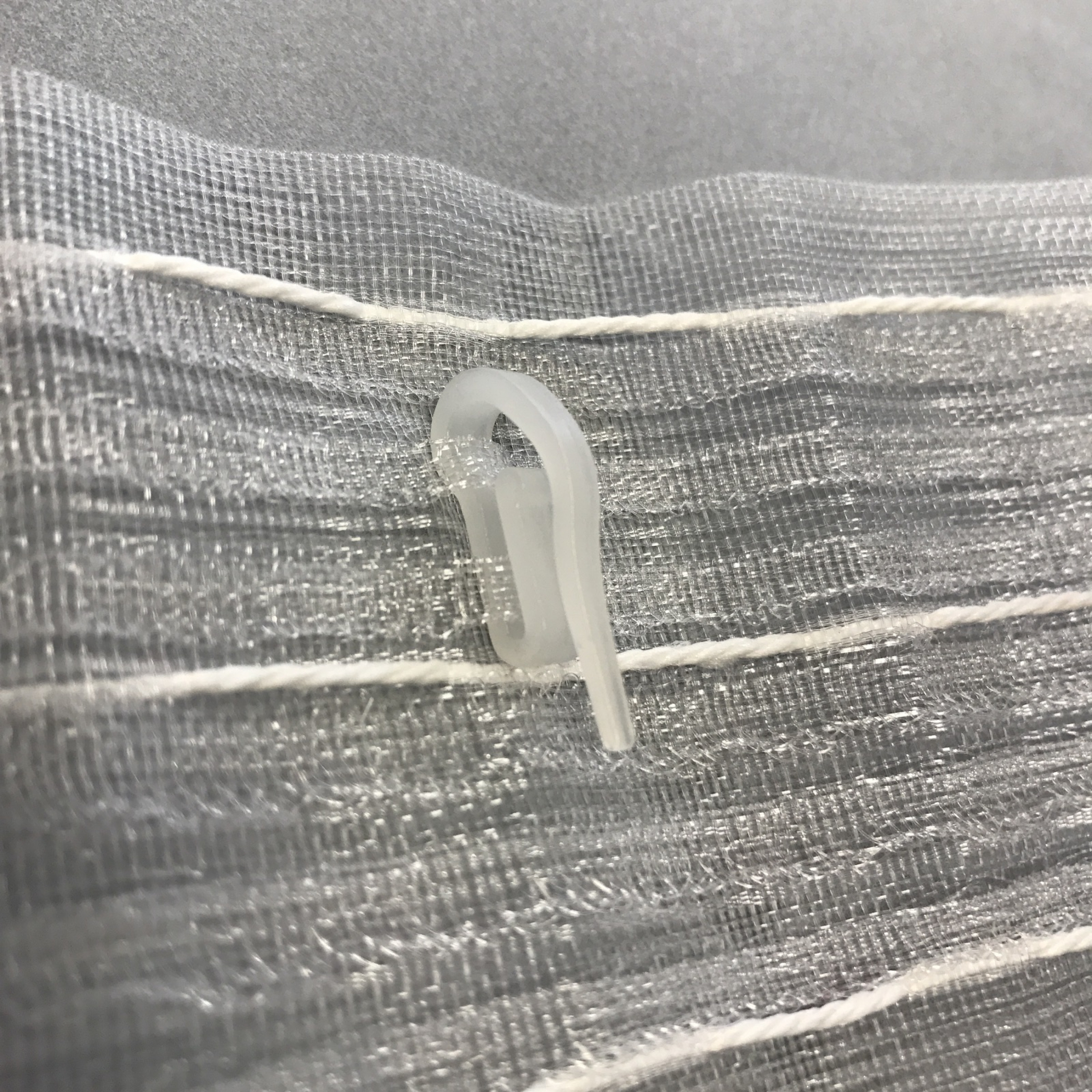 Ruflette Transparente Multipoches Pour Voilage - L'Atelier destiné Ruflette Rideaux Crochets