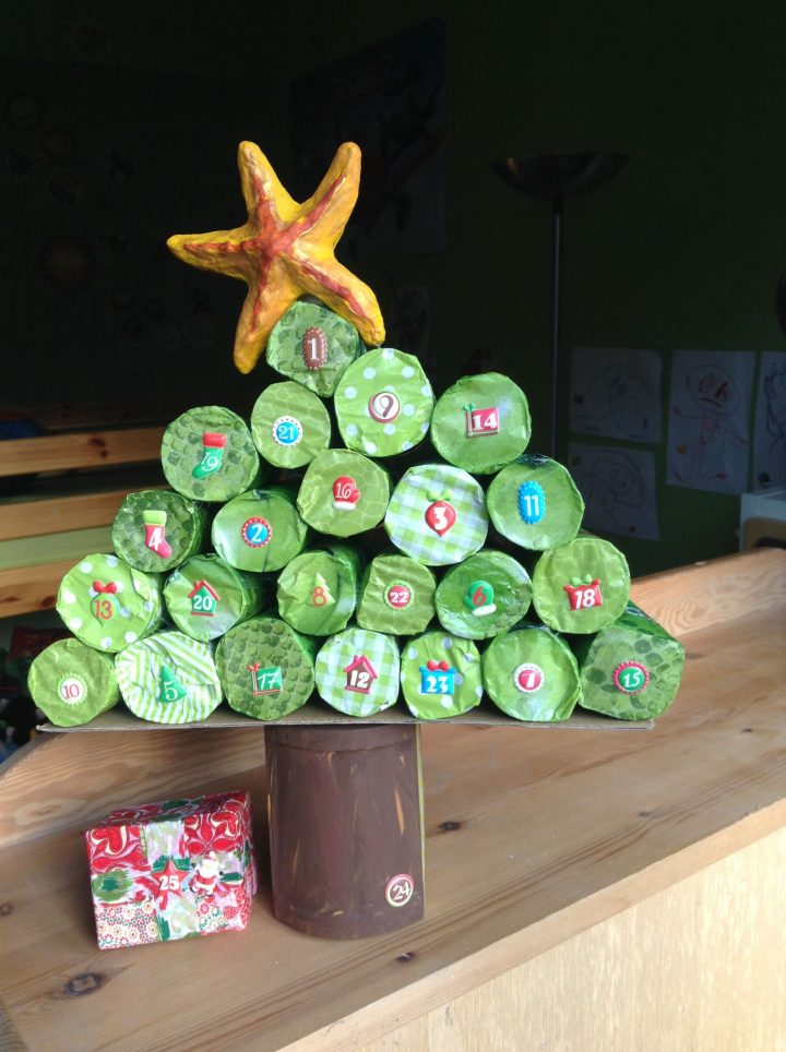 Sapin Calendrier De L'Avent Avec Rouleaux De Papier destiné Calendrier De L Avent Rouleau Papier Toilette Sapin Calendrier De L'Avent Avec Rouleaux De Papier destiné Calendrier De L Avent Rouleau Papier Toilette