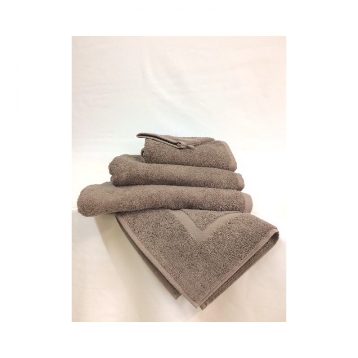 Serviette De Toilette 50 X 90 Cm Couleur Taupe serapportantà Serviette De Toilette De Luxe