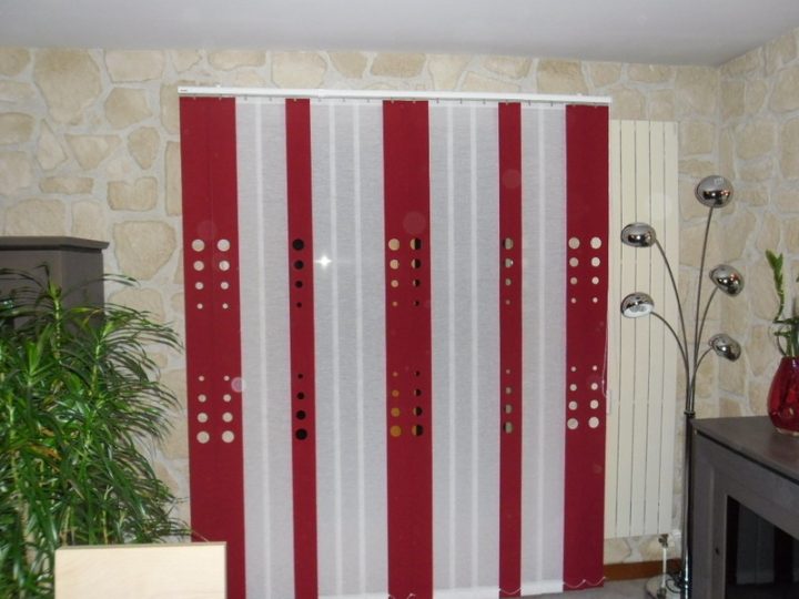 Stores Bandes Verticales Avec Découpes Laser – Apl Textiles avec Rideaux Californiens Stores Bandes Verticales Avec Découpes Laser – Apl Textiles avec Rideaux Californiens
