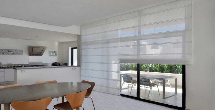 Stores Blancs Sur Grande Baie Vitrée En 2019 | Stores destiné Rideau Pour Baie Vitrée