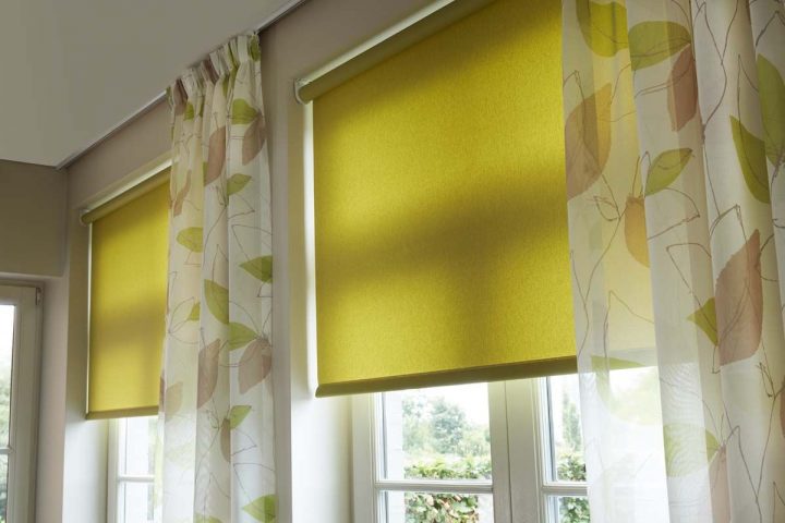 Stores Enrouleurs Verts Et Voilages Nala | Store Enrouleur destiné Rideau Sur Fenetre