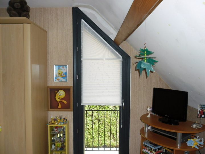 Stores Plissé Trapèze – Apl Textiles avec Rideau Pour Fenetre Triangulaire