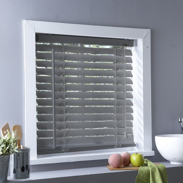 Stores Vénitiens Sur Mesure, En Aluminium Ou Bois Exotique destiné Rideau Fenetre Aluminium