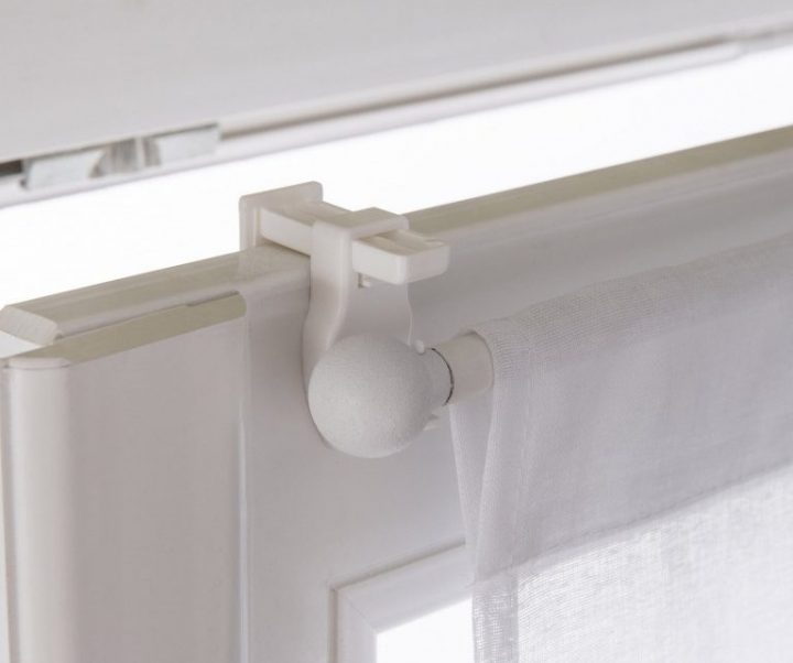 Support Auto Serrants Pour Tringles À Rideaux destiné Tringle Rideaux Autobloquante Fenêtre Pvc