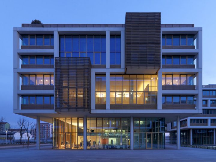 Système Pour Mur Rideau En Bois Lamellé Unitherm By Uniform concernant Structure Pour Rideau