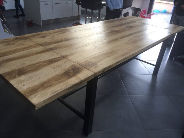 Table De Salle À Manger Industriel Avec Tiroir Et Rallonge En serapportantà Table De Salle A Manger Style Industriel