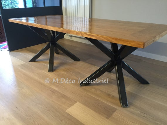 Table De Salle À Manger Style Industriel Pied En Acier serapportantà Table Salle A Manger Industrielle