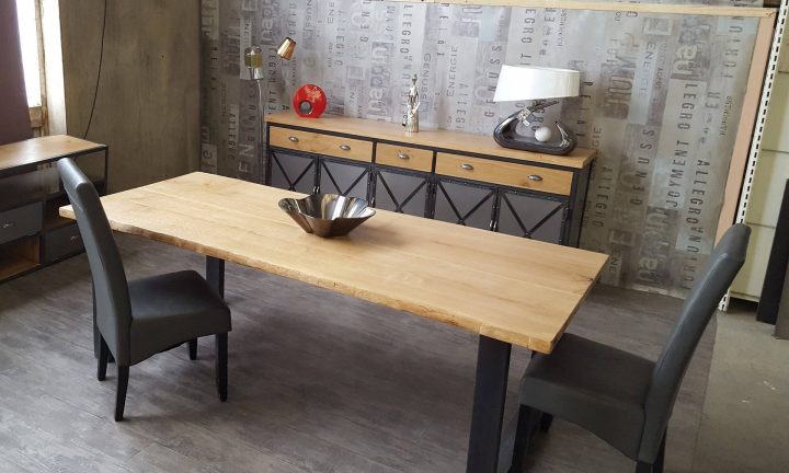 Table De Salle À Manger Style Industriel Plateau En Chêne tout Table De Salle À Manger Industrielle