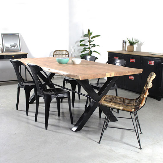 Table Plateau Bois Pied Métal : Quel Modèle Choisir tout Table Salle A Manger Bois Et Metal