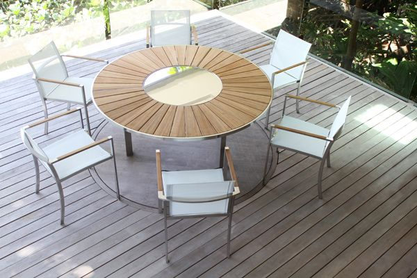 Table Ronde Avec Plateau En Teck Et Inox Pouvant Recevoir serapportantà Chemin De Table Ronde 8 Personnes