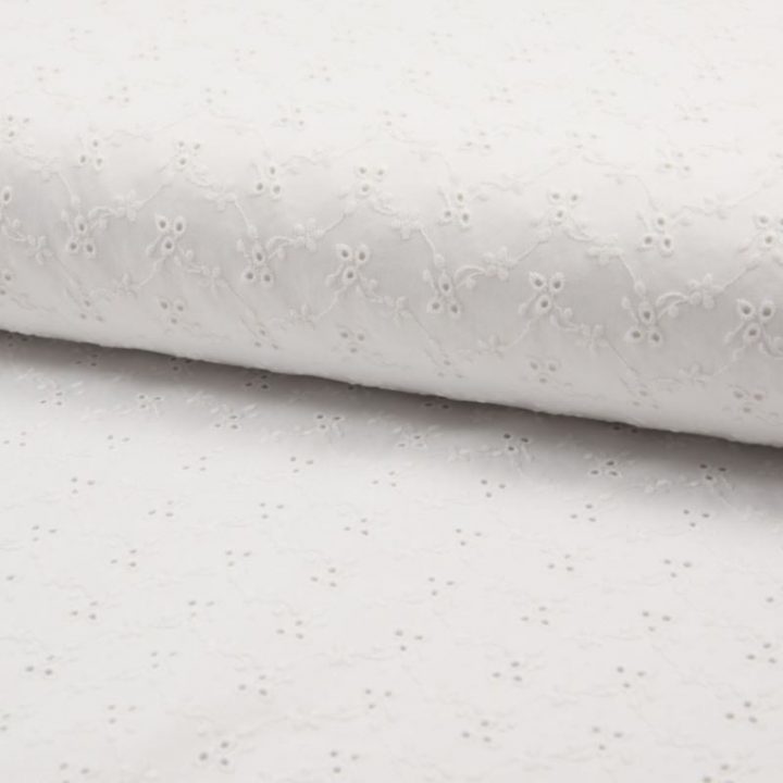 Tissu Broderie Satin Fleur Blanc Cassé – Tissus Des Ursules intérieur Rideaux Blanc Cassé