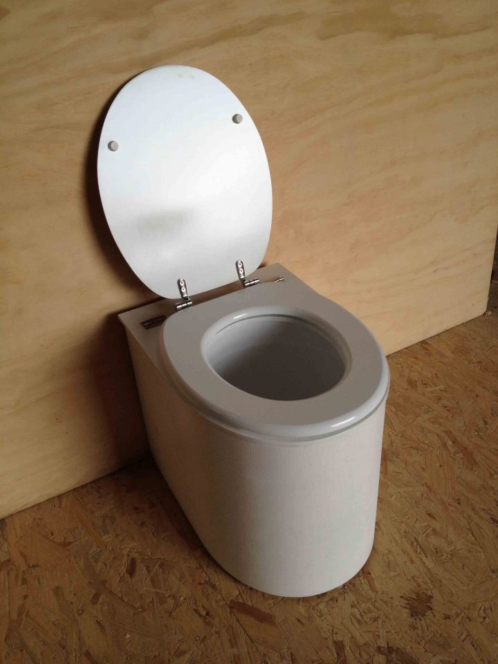 Toilette Seche De Elise Jacmain Du Tableau Toilette Seche encequiconcerne Toilette Seche Interieur Maison