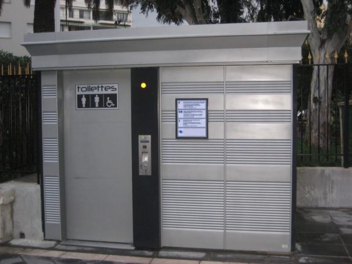 Toilettes Mobiles | Autonomes, Modulaires, Chimiques serapportantà Toilettes Mobiles Prix