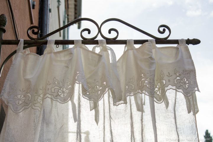 Toujours De Beaux Rideaux.. – Vivre Au Sud concernant Rideaux Anciens