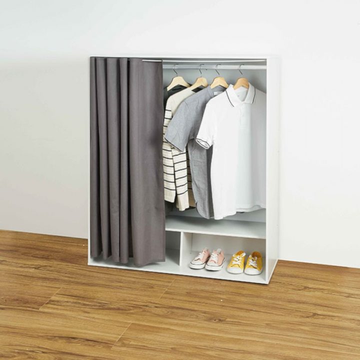 Les 25 Meilleures Idées De La Catégorie Rideau Dressing dedans Rideau