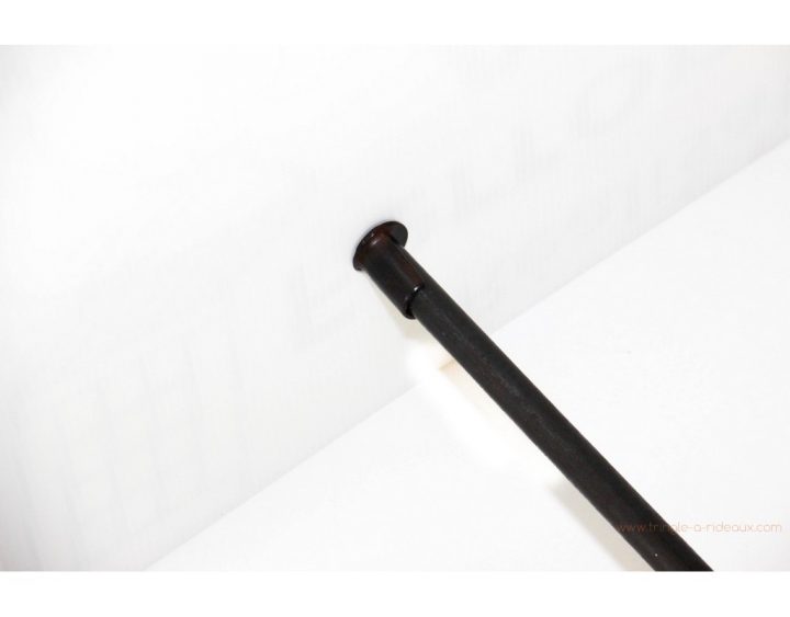 Tringle À Rideaux Mur À Mur, Entre Murs Petit Modèle Sur tout Tringle Rideau Mur A Mur