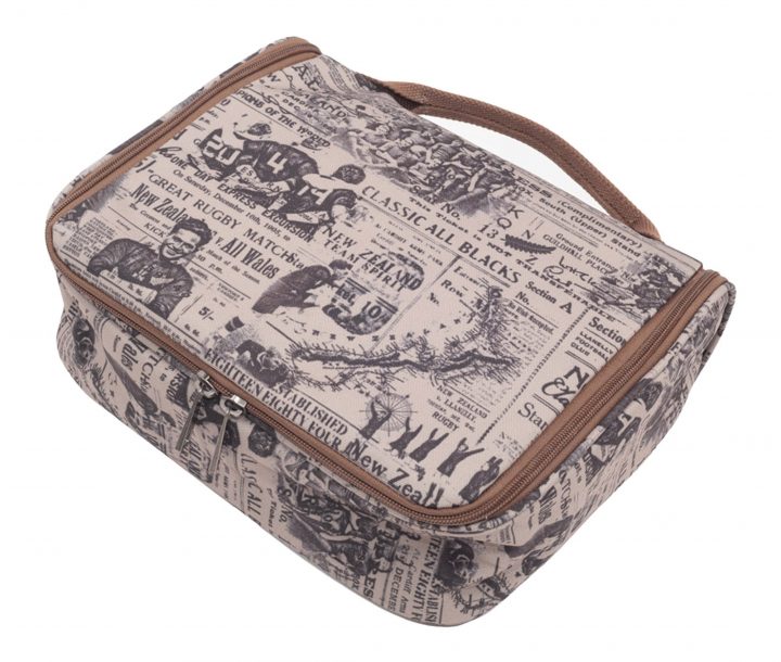 Trousse De Toilette All Blacks Beige | Rugbyshop serapportantà Trousse De Toilette Adidas