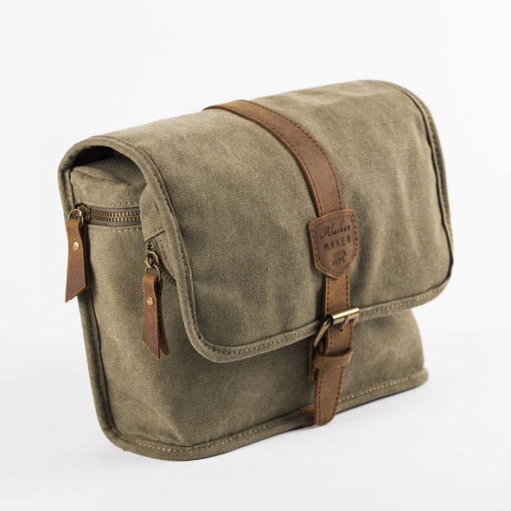 Trousse De Toilette Homme A Suspendre Vintage Et Cuir pour Trousse De Toilette Crochet