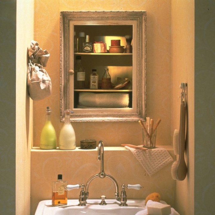 Un Encadrement De Placard Malin | Placard, Encadrement Et concernant Placard Toilette